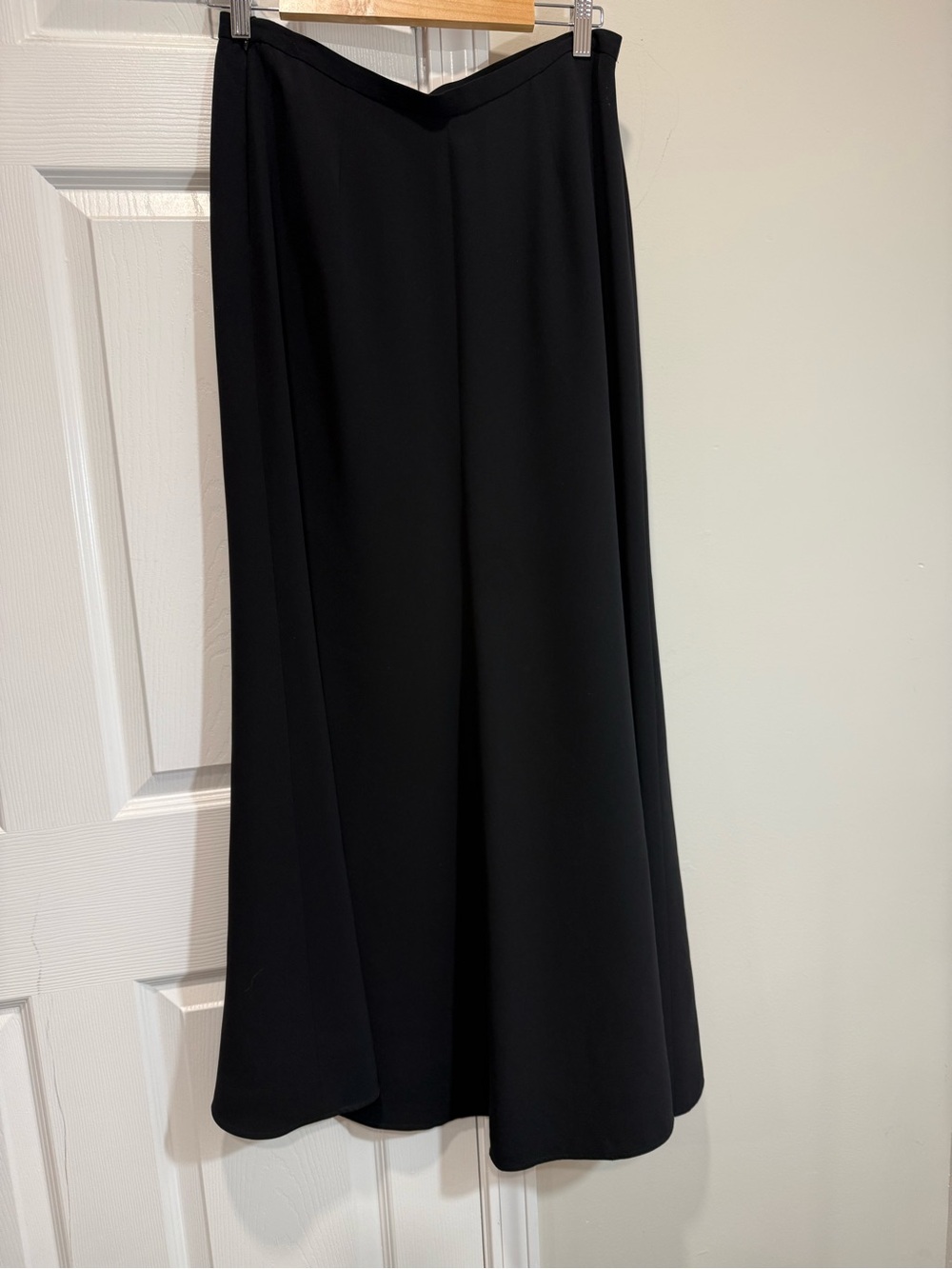St. John Evening Black Long Maxi Skirt Size 4 Elegant Formal